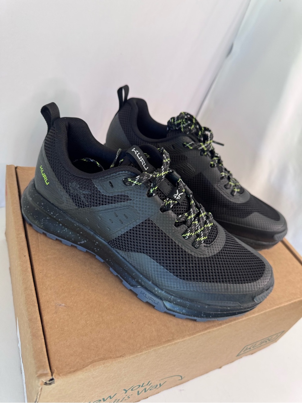 Kuru Men's Black Atom Trail Sneaker Size 8